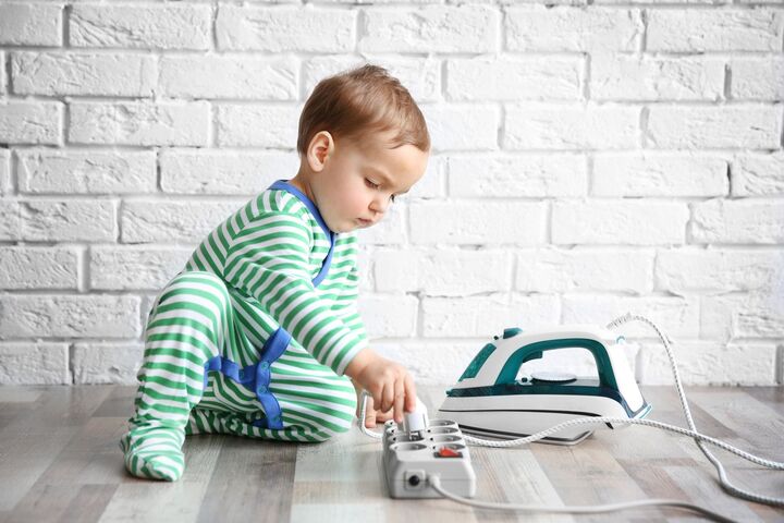 自宅に潜む危険はこんなにも?ママ100人に聞いた、子どものヒヤリ経験談