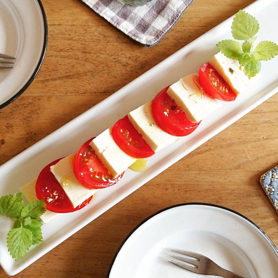 みんな大好き トマトサラダの人気レシピ 毎日の食卓に おもてなしに 暮らしニスタ