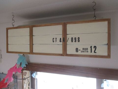 100均ハンドメイドで エアコンをかわいく隠しちゃおう 暮らしニスタ 100均ハンドメイドで エアコンをかわいく隠しちゃおう 暮らしニスタ