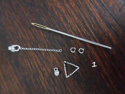 初心者必見 マルカンとチェーンで簡単 着せ替えピアスキャッチの作り方 暮らしニスタ 初心者必見 マルカンとチェーンで簡単 着せ替えピアスキャッチの作り方 暮らしニスタ