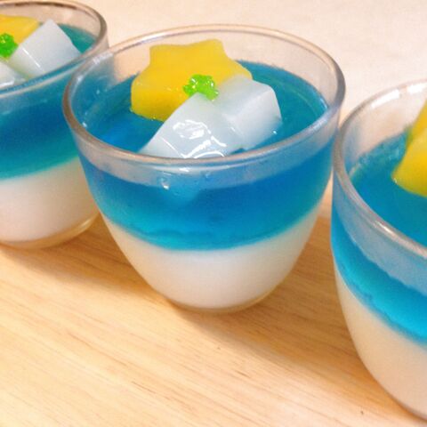 かき氷シロップとアガーで作る プルプル食感 ブルーハワイ七夕ゼリー 暮らしニスタ かき氷シロップとアガーで作る プルプル食感 ブルーハワイ七夕ゼリー 暮らしニスタ
