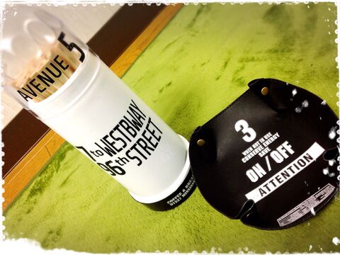 ダイソーの箸立てと小物入れを セリア転写シールでリメイク 暮らしニスタ