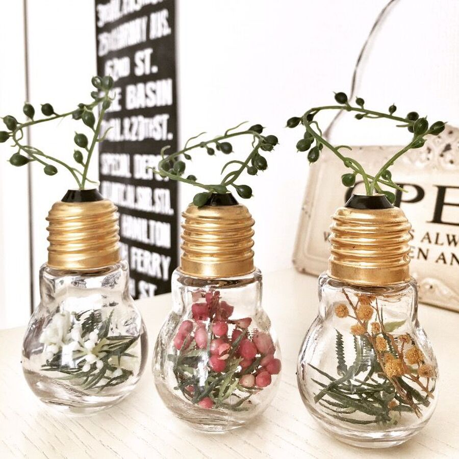 Diy セリアの電球ボトルに入れるだけで素敵インテリア 暮らしニスタ Diy セリアの電球ボトルに入れるだけで素敵インテリア 暮らしニスタ