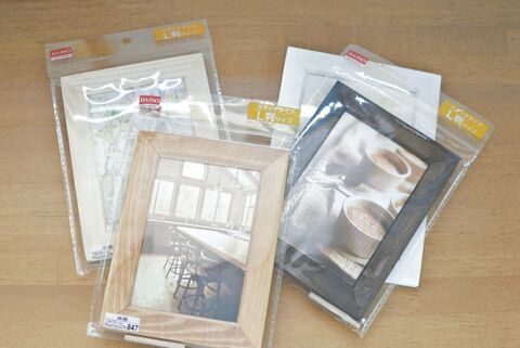 100均フォトフレームをそれだけで可愛いインテリアグッズに 暮らしニスタ 100均フォトフレームをそれだけで可愛いインテリアグッズに 暮らしニスタ