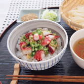 タコで美肌に♪「たことオクラのしょうが丼」