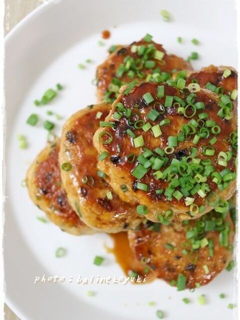 ごはんが進む つくねバーグの照り焼きレシピ 暮らしニスタ