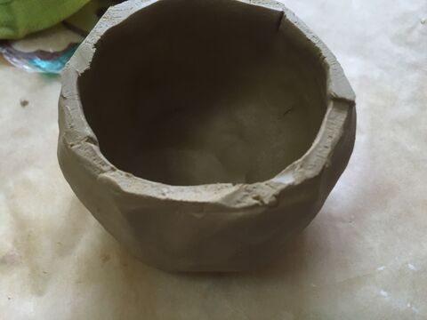 陶器粘土1つで のほほ んカエル鉢の作り方 暮らしニスタ 陶器粘土1つで のほほ んカエル鉢の作り方 暮らしニスタ