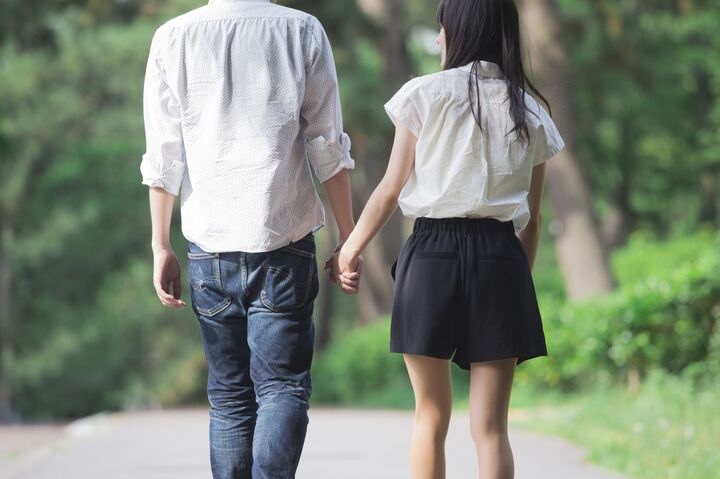 既婚男性がこっそり告白!「今でも忘れられない元カノがいる」は●%!