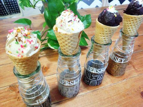 おやつに おもてなしに アイスコーンで食べるレアチーズケーキ 暮らしニスタ