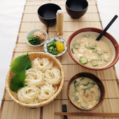 つけ麺でさっぱり！「冷や汁風うどん」