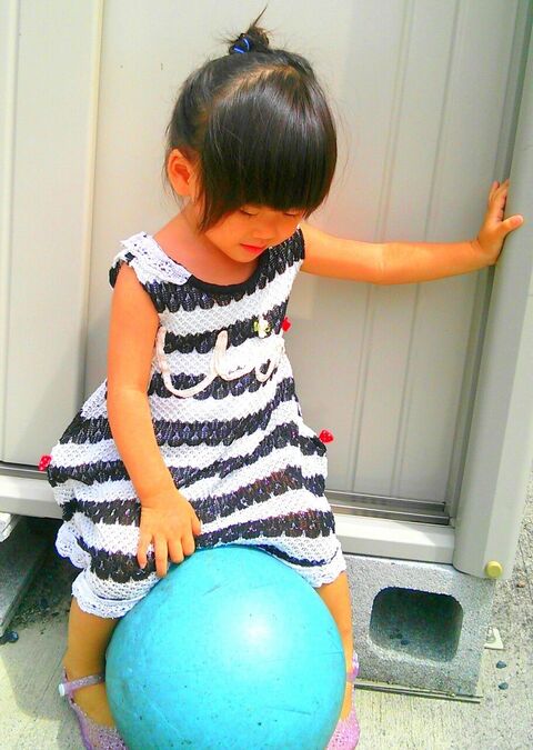 大人服リメイクで簡単子供服作り 要らないトップスを可愛いワンピースに 暮らしニスタ