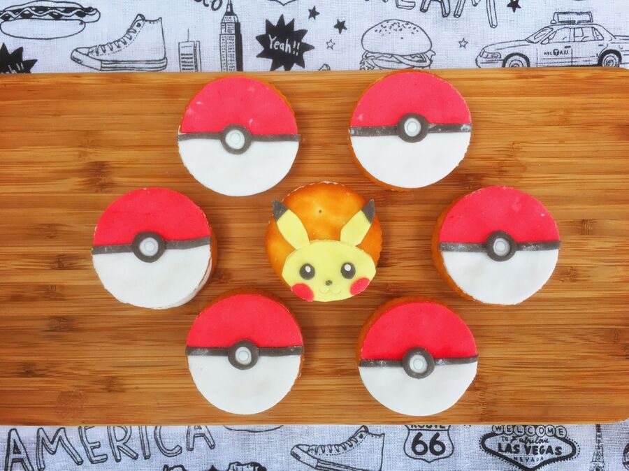 マシュマロ リッツで美味しい楽しい モンスターボールの作り方 料理のレシピや作り方 暮らしニスタ マシュマロ リッツで美味しい楽しい モンスターボールの作り方 料理のレシピや作り方 暮らしニスタ