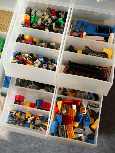 レゴブロック収納は一工夫 遊びやすくてしまいやすい 暮らしニスタ