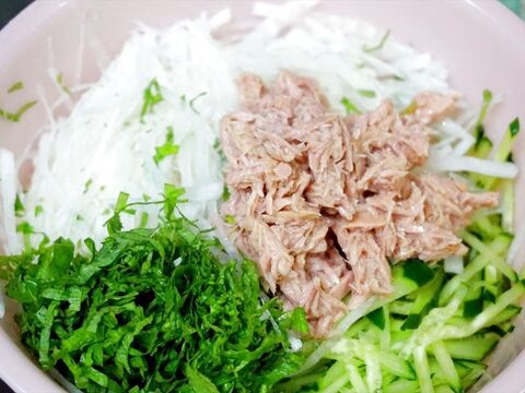 切って和えるだけ シンプルだけど美味しい大根サラダ 暮らしニスタ