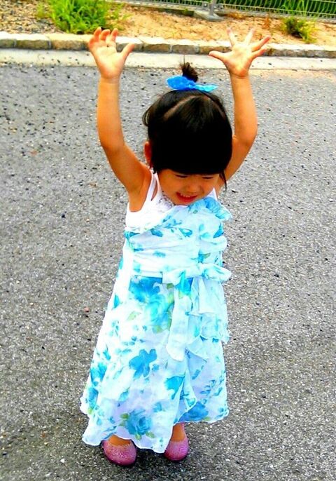大人服リメイクで簡単子供服 要らないチュニックがドレスワンピに変身 暮らしニスタ 大人服リメイクで簡単子供服 要らないチュニックがドレスワンピに変身 暮らしニスタ