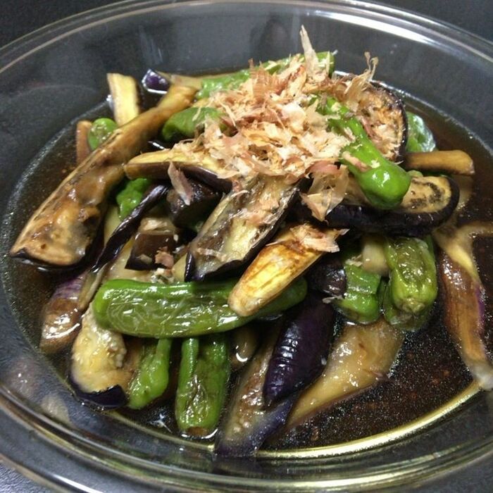 【簡単レシピ】夏野菜を食べよう！ナスとシシトウのさっぱり煮浸し
