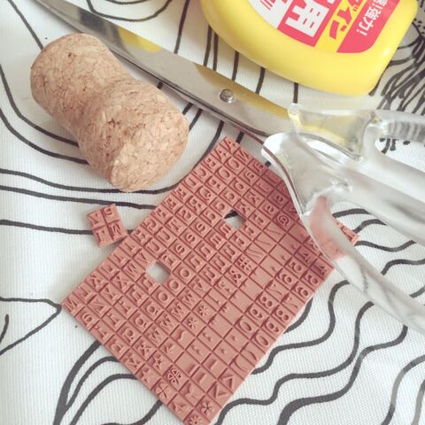 コルクで簡単 セリアグッズでお洒落スタンプ 暮らしニスタ コルクで簡単 セリアグッズでお洒落スタンプ 暮らしニスタ