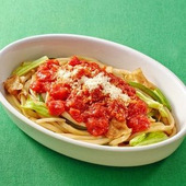 夏休み♪ふるさと麺レシピ「新潟名物イタリアン風トマトソースかけ焼きうどん」