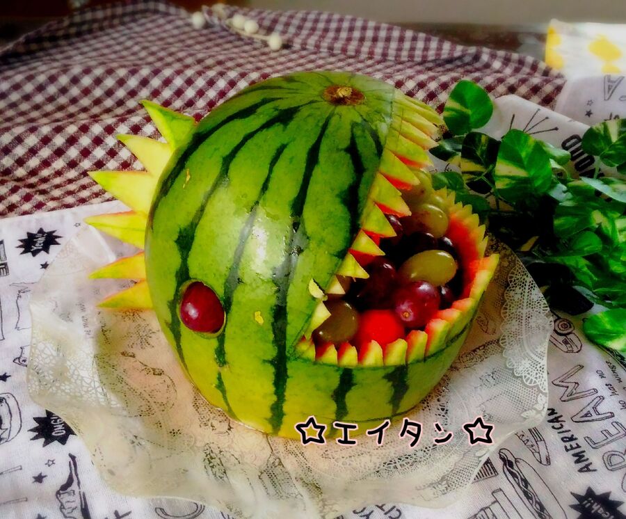スイカのおしゃれなレシピ19選 シャーベットやゼリーなどのデザートに 皮で器を作る方法も 暮らしニスタ