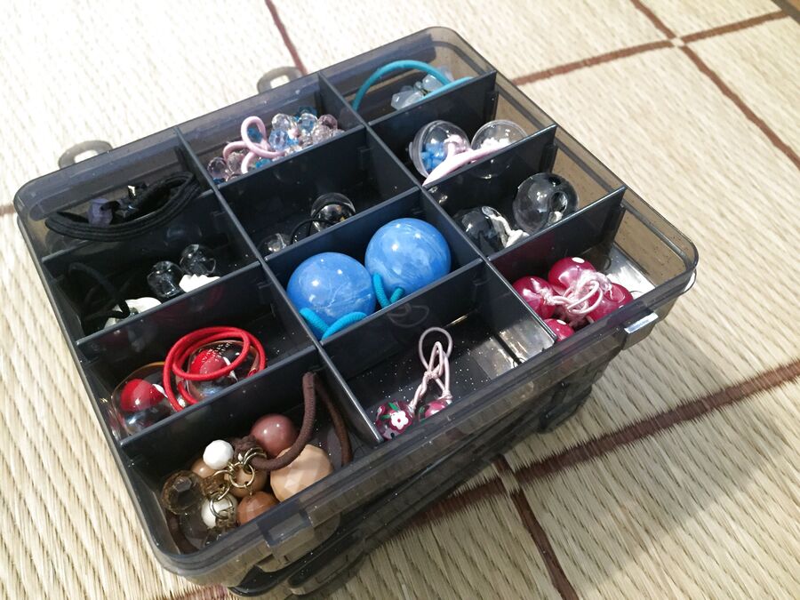 ヘアゴムをおしゃれに収納 おしゃれでお手軽なアイデアまとめ 暮らしニスタ ヘアゴムをおしゃれに収納 おしゃれでお手軽なアイデアまとめ 暮らしニスタ