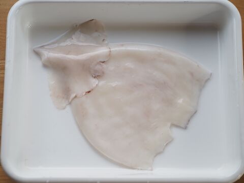 簡単ツルン イカの皮をむく方法 試してみた 暮らしニスタ 簡単ツルン イカの皮をむく方法 試してみた 暮らしニスタ
