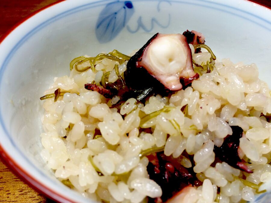 炊き込みご飯の味付けはめんつゆを使えば超簡単 おいしいレシピもご紹介 暮らしニスタ 炊き込みご飯の味付けはめんつゆを使えば超簡単 おいしいレシピもご紹介 暮らしニスタ