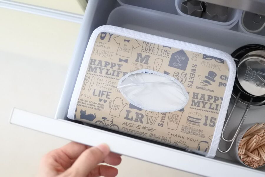 すぐ出来 セリアのファスナーケースをキッチンの消耗品収納にリメイク 暮らしニスタ すぐ出来 セリアのファスナーケースをキッチンの消耗品収納にリメイク 暮らしニスタ