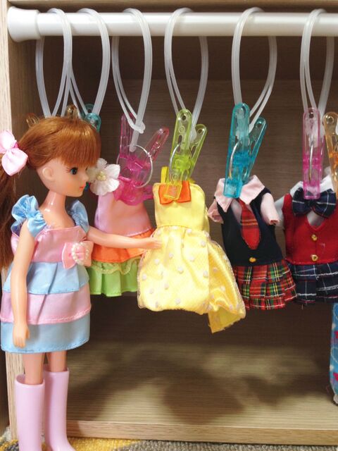 選び易い 片付け易い つっぱり棒でリカちゃん人形のお洋服収納 暮らしニスタ 選び易い 片付け易い つっぱり棒でリカちゃん人形のお洋服収納 暮らしニスタ