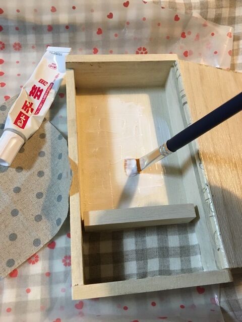 100均デコパージュ 桐箱で カフェ風ミニ冷蔵庫の作り方 おままごとに 暮らしニスタ