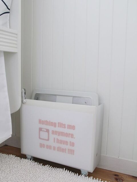 無印良品のファイルボックスを 超簡単diyで可動式の体重計入れに 暮らしニスタ