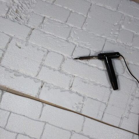 発泡スチロールでレンガ調の壁 トイレの壁をリメイク 暮らしニスタ 発泡スチロールでレンガ調の壁 トイレの壁をリメイク 暮らしニスタ