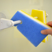 お風呂掃除用「フッキングバススポンジ」引っ掛けて保管できるから、乾きやすい！ 手にとりやすい！