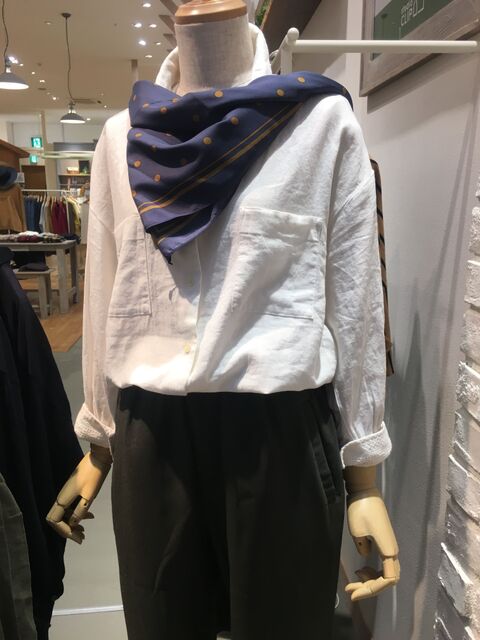 この秋初めてスカーフを買う時に見るポイント 暮らしニスタ この秋初めてスカーフを買う時に見るポイント 暮らしニスタ