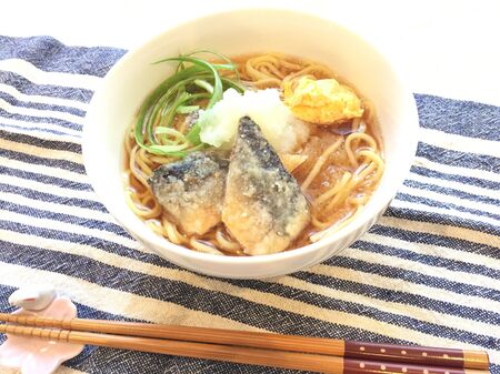 ラ王醤油味を使って秋刀魚おろしラーメン♡さくっと作れるお手軽レシピ