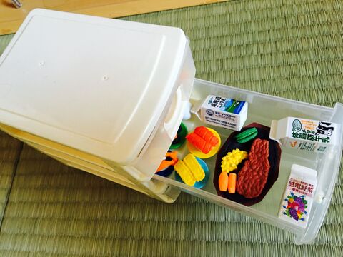 メルちゃんのディスプレイ収納ならこれ カラーボックスフル活用アイデア 暮らしニスタ