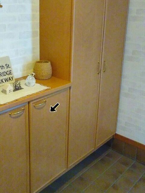 100均 カギの収納術 定位置は くつ箱の扉ウラ 暮らしニスタ 100均 カギの収納術 定位置は くつ箱の扉ウラ 暮らしニスタ