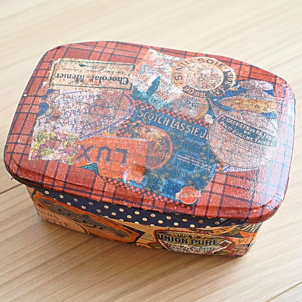 お掃除シートケース パスクワーレの夢うさぎ 苺柄 デコパージュ ハンドメイド c7d2888ff2754b697cf23210c4430d