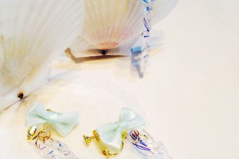 プラバンで作るピアス イヤリング お気に入りのデザインで耳元にキラリ 暮らしニスタ