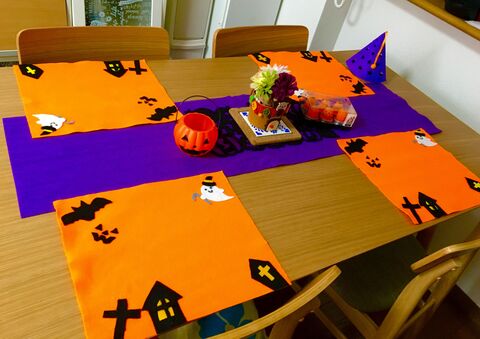 100均グッズ 手作りランチョンマットでハロウィンテーブルコーデ 暮らしニスタ 100均グッズ 手作りランチョンマットでハロウィンテーブルコーデ 暮らしニスタ
