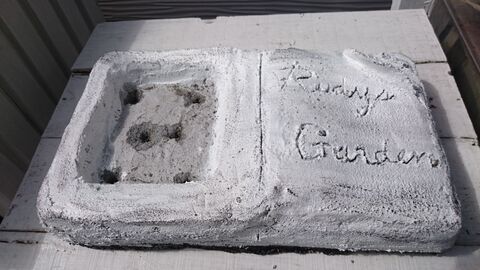 土台は発泡スチロール ブック型プランター 暮らしニスタ 土台は発泡スチロール ブック型プランター 暮らしニスタ