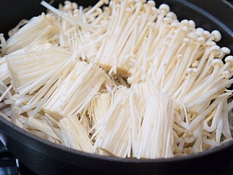 家計に優しい 体に優しい もやしたっぷり蒸し野菜鍋のレシピ 暮らしニスタ