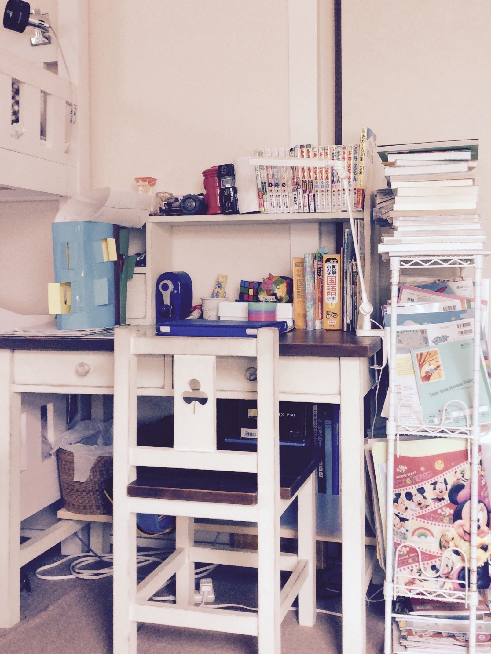 DIY】既存の学習机を改良し、使いやすい棚を作成☆|ハンドメイドの DIY】既存の学習机を改良し、使いやすい棚を作成☆|ハンドメイドの