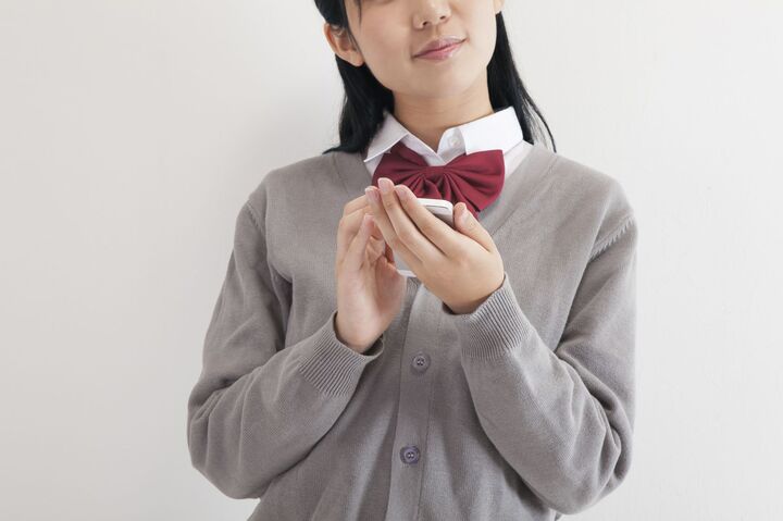 親はどうすべき?子どもの「LINEいじめ」対策