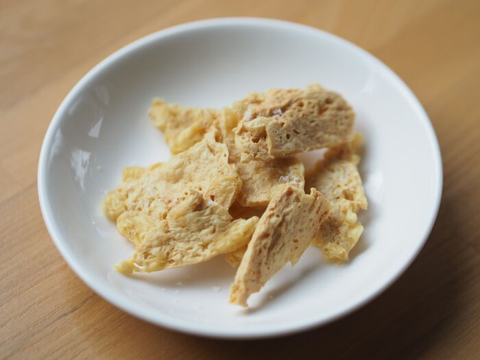 レンチンで作る「豆腐チップス」♪ダイエットにぴったりのヘルシーおやつ【作ってみた】