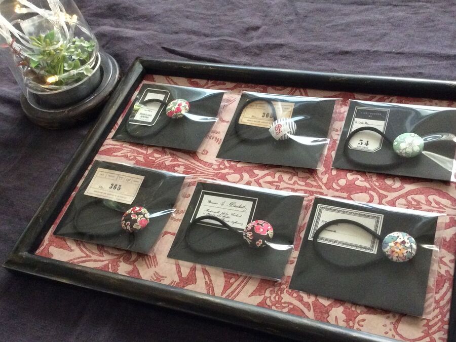 ダイソーフレームをリサイクル ディスプレイトレーを作りました 暮らしニスタ