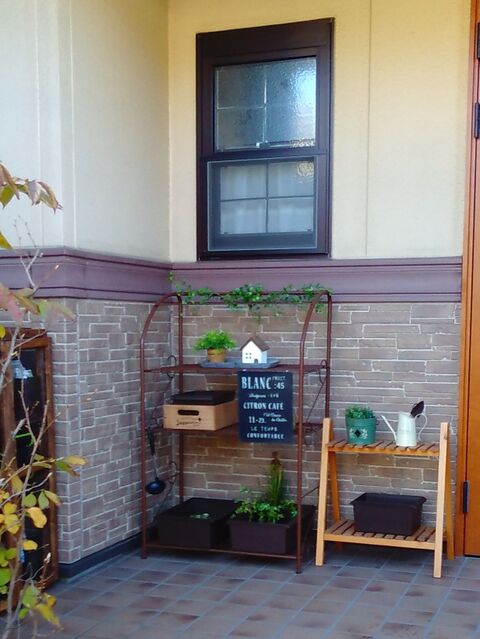 玄関インテリア実例41選 100均アイテムやdiyでもっとおしゃれに 暮らしニスタ 玄関インテリア実例41選 100均アイテムやdiyでもっとおしゃれに 暮らしニスタ