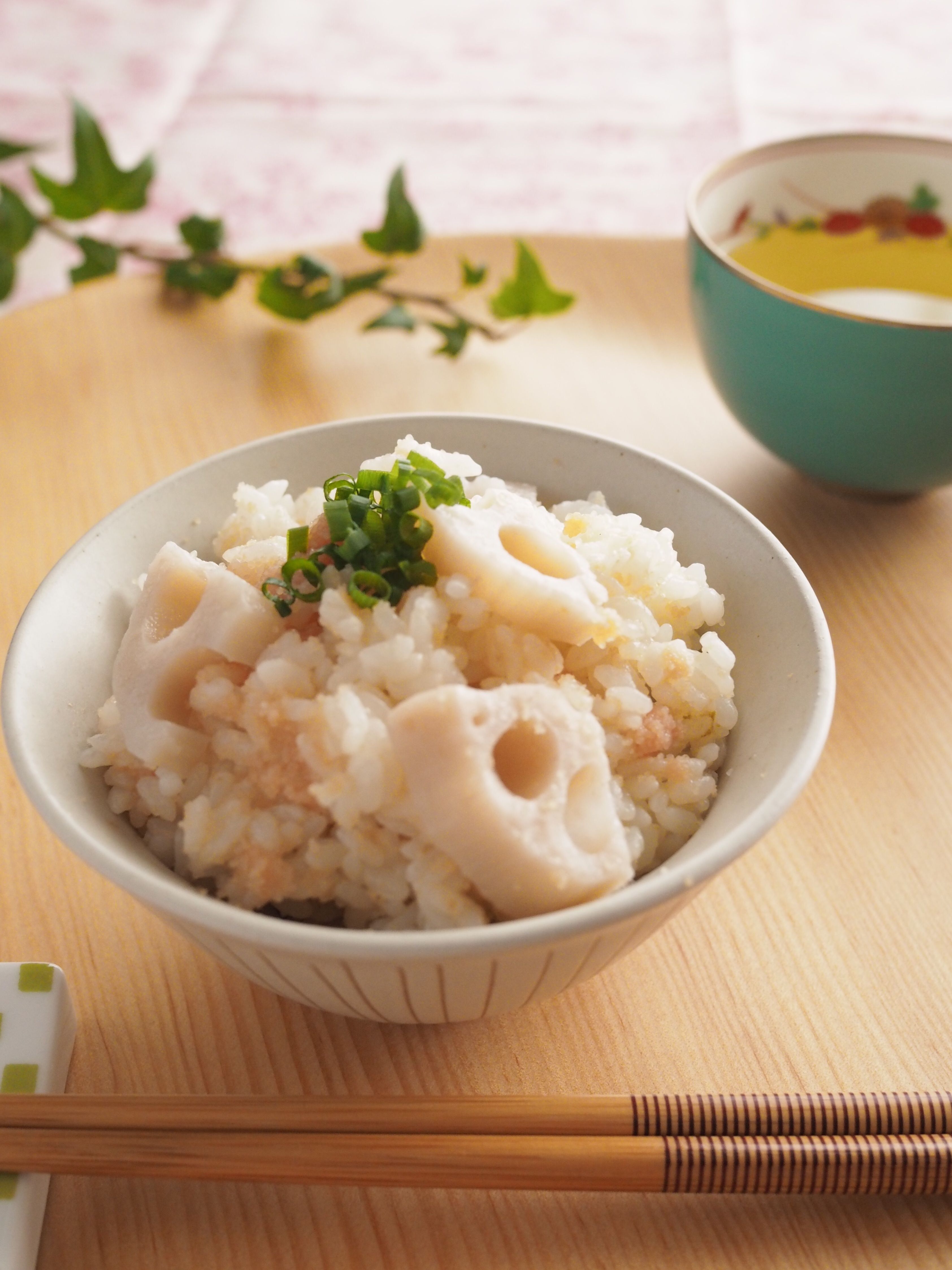 浸水不要♪もちもちご飯が美味しい「レンコンとたらこの炊き込みご飯」