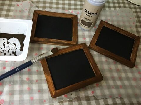 ダイソーミニ黒板をプチリメイク 壁の隙間インテリアに 暮らしニスタ ダイソーミニ黒板をプチリメイク 壁の隙間インテリアに 暮らしニスタ