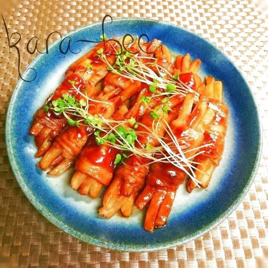 冷凍ポテトで簡単 お弁当にも 肉巻きポテトポークチャップ味 暮らしニスタ