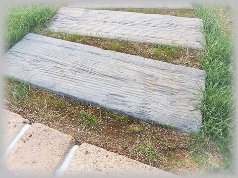 Diy ぐらつかない擬木枕木の敷き方 暮らしニスタ Diy ぐらつかない擬木枕木の敷き方 暮らしニスタ